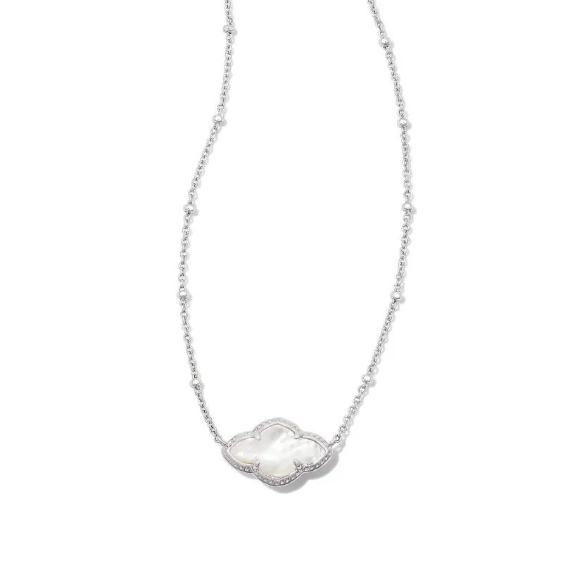 Kendra Scott | Abbie Silver Pendant Necklace in Ivory Mother of Pearl