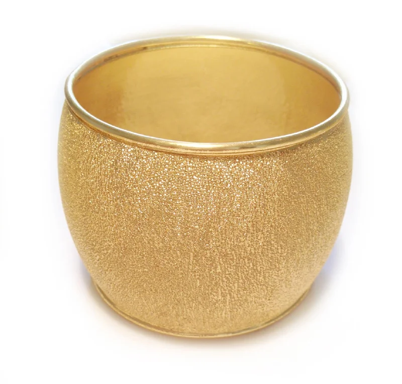 Montecito  Large Smooth Hammered Bangle