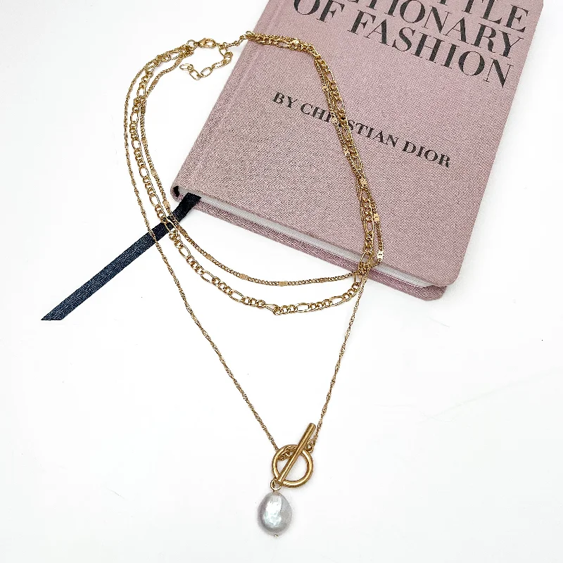 Pretty as a Pearl Gold Tone Chain Necklace